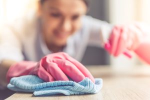Hoe badkamer schoonmaken